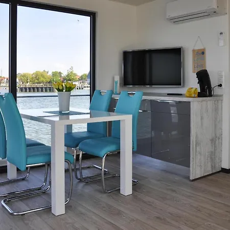 Hausboot Floating House Leni In Ribnitz-damgarten, Cleaning Included Botel Ribnitz-Damgarten